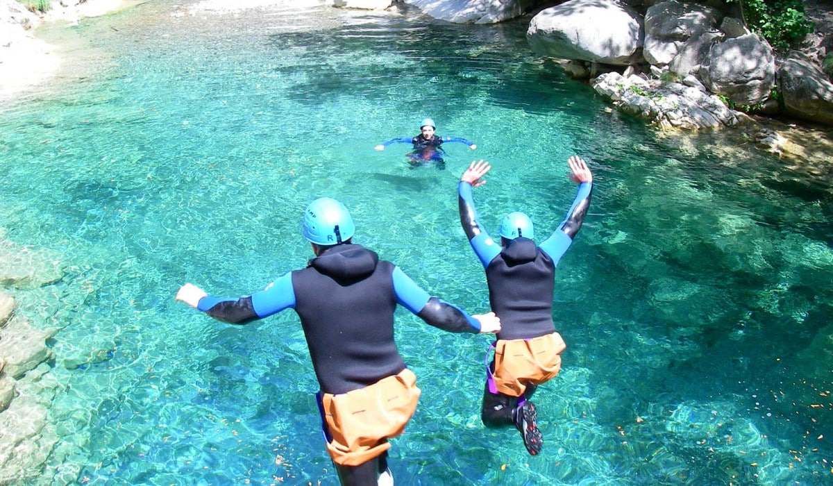 Essayer le canyoning à l'Aiguille de Bavella, en Corse