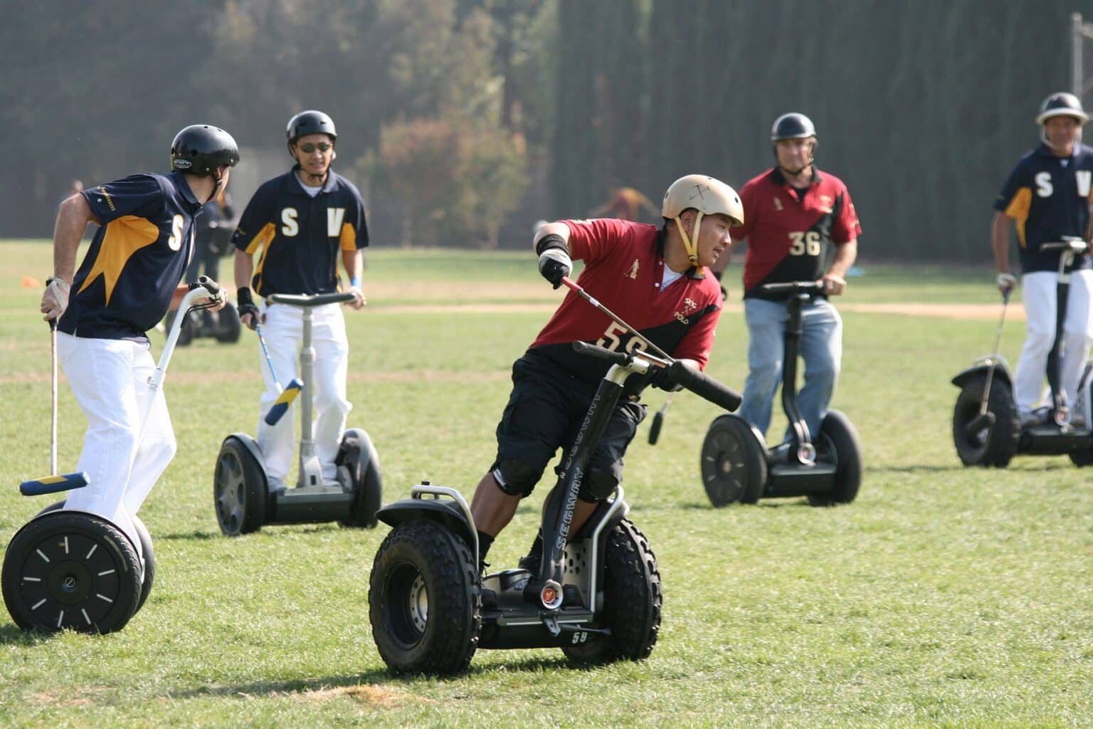 Connaissez-vous le « Segway Polo » ? segway polo entre amis