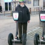 grand père à gyropode Segway la Rochelle