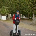 mamie senior à gyropode Segway à Poitiers