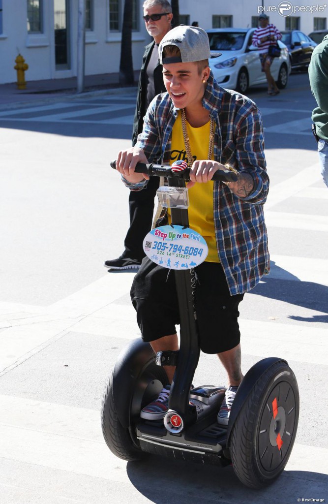 1364948-justin-bieber-fait-du-segway-sur-la-950x0-1