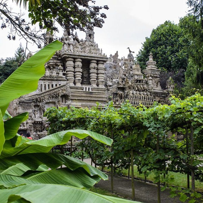 Visiter la Vallée Du Rhône : Palais du facteur Cheval