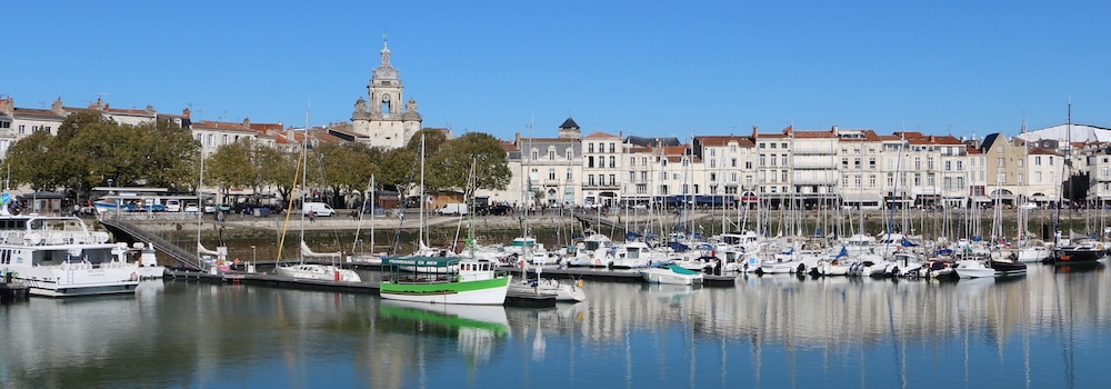 @crédit photo Mobilboard La Rochelle Le Vieux Port – Les Quais – La Porte de la Grosse Horloge